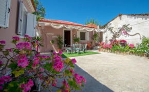 Doras Beach Bungalow B by 